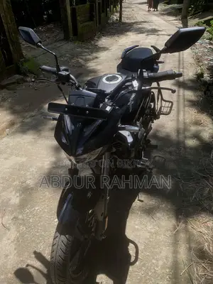 হিরো এক্সট্রিম ১২৫আর ২০২৬ ব্ল্যাক