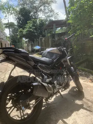 হিরো এক্সট্রিম ১২৫আর ২০২৬ ব্ল্যাক