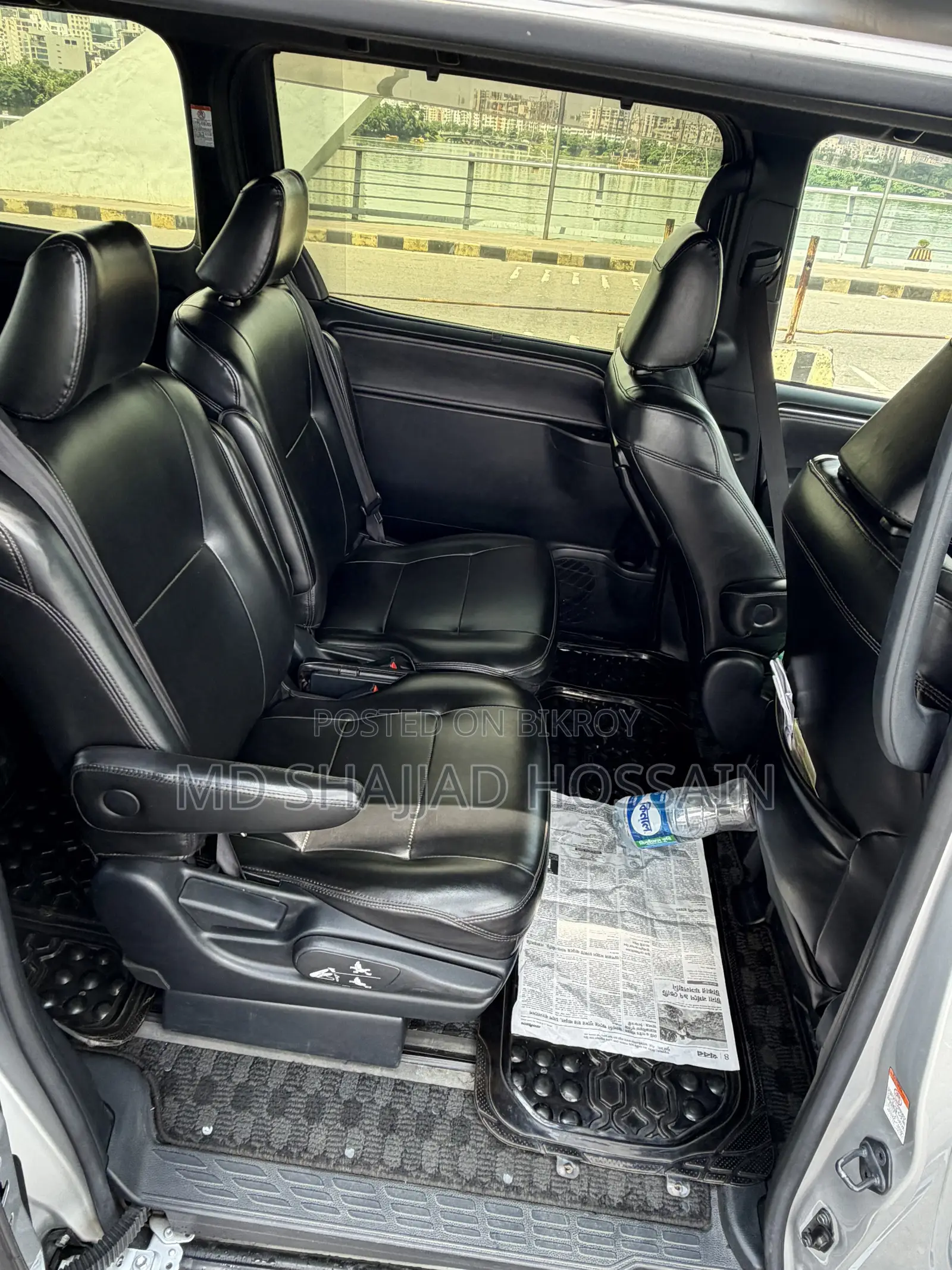 Toyota Esquire Hybrid 2018