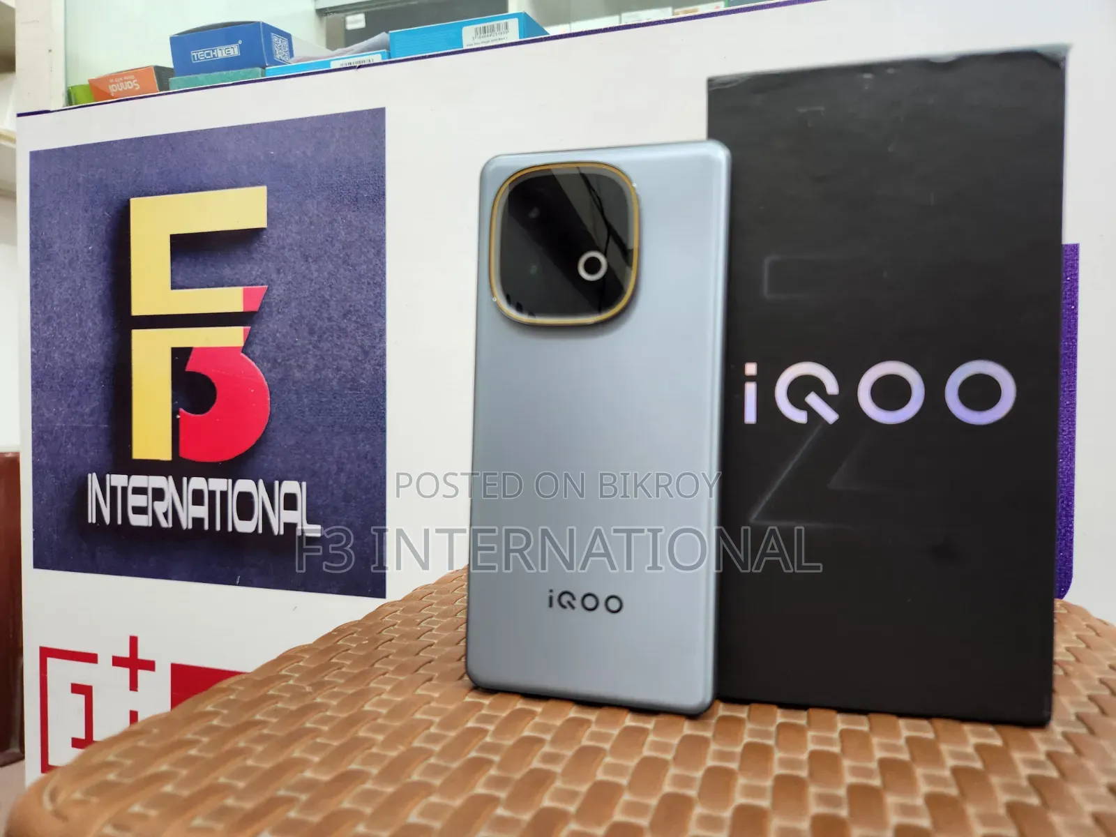 iQOO 256 GB Gray