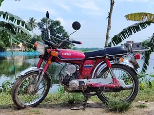 Yamaha 2000 Red