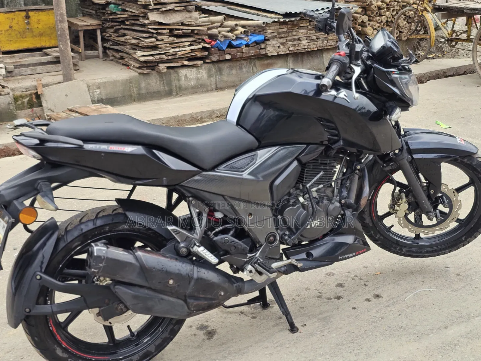 TVS Apache 160 4V 2018 Black