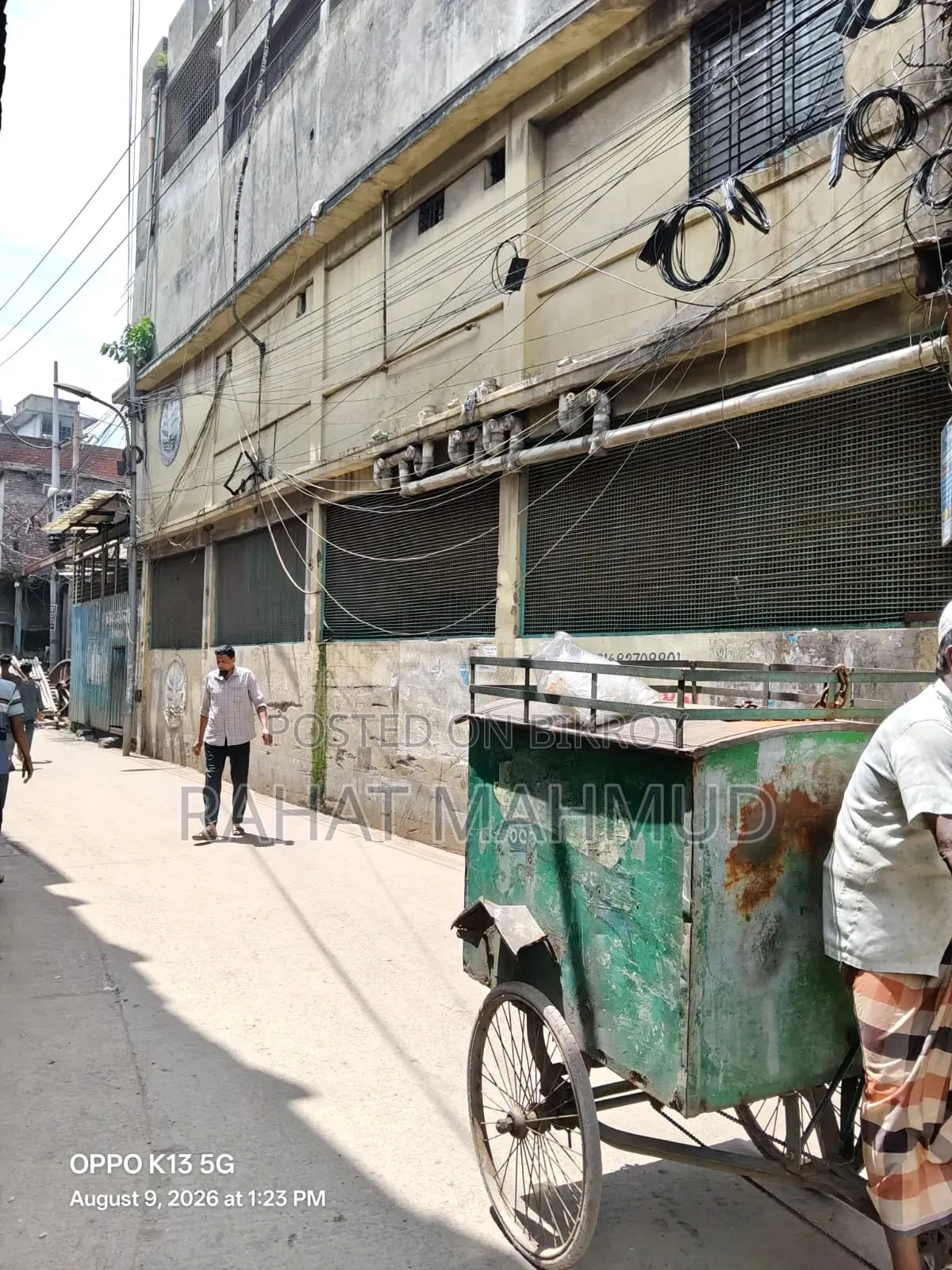 Running Aluminum Pot and Pan Factory with Land