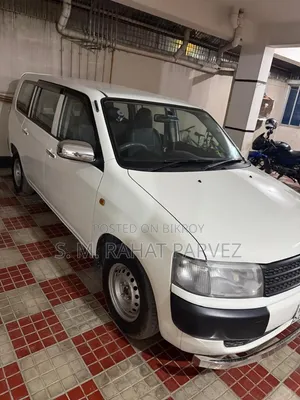 টয়োটা প্রোবক্স ২০০৫ হোয়াইট