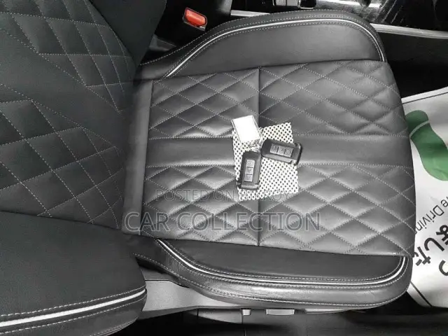 Mitsubishi Outlander 2.0 PHEV AWD 2019 Pearl
