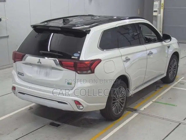 Mitsubishi Outlander 2.0 PHEV AWD 2019 Pearl
