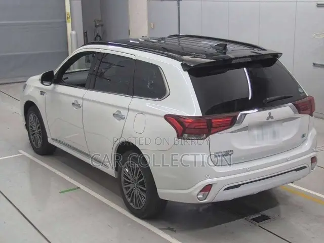 Mitsubishi Outlander 2.0 PHEV AWD 2019 Pearl