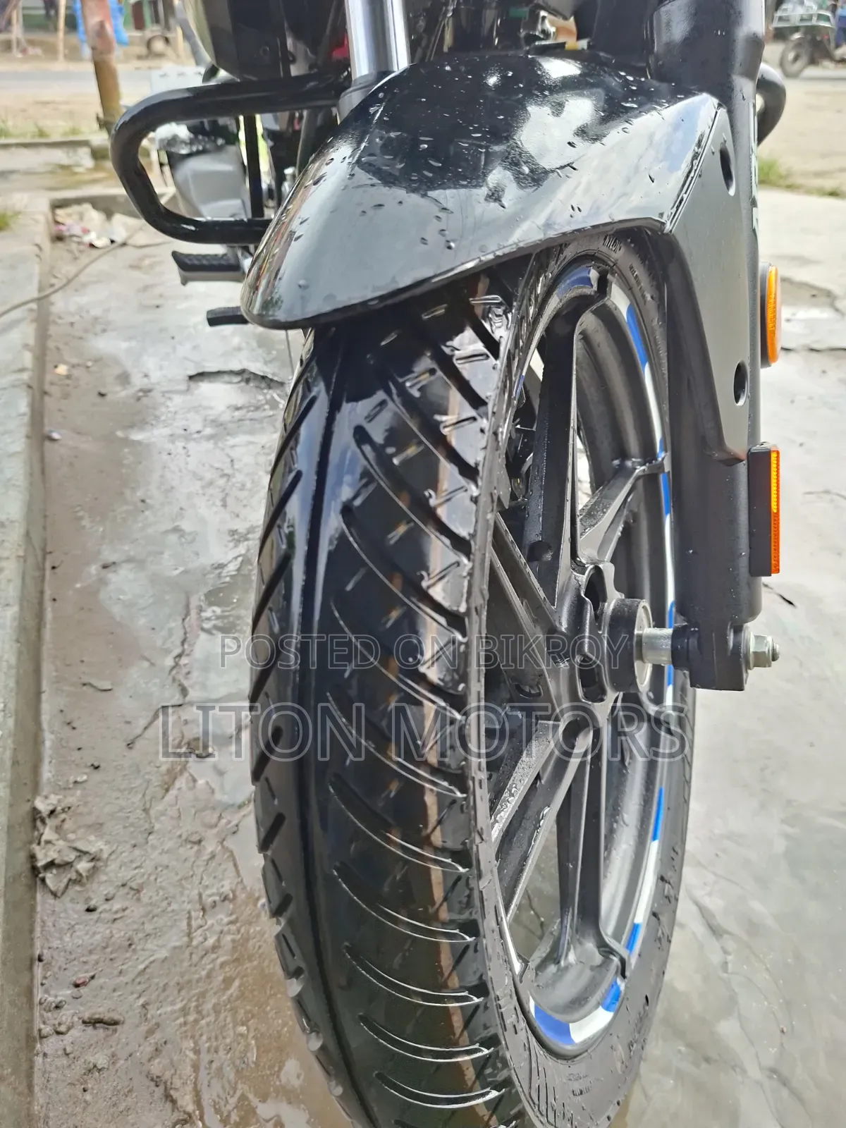 হিরো এক্সট্রিম ১২৫আর ২০২৫ ব্ল্যাক