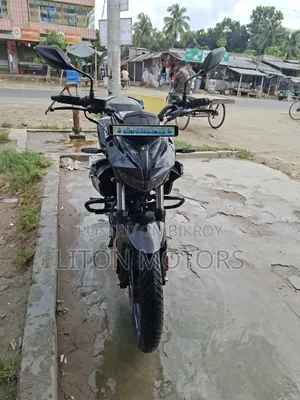 হিরো এক্সট্রিম ১২৫আর ২০২৫ ব্ল্যাক