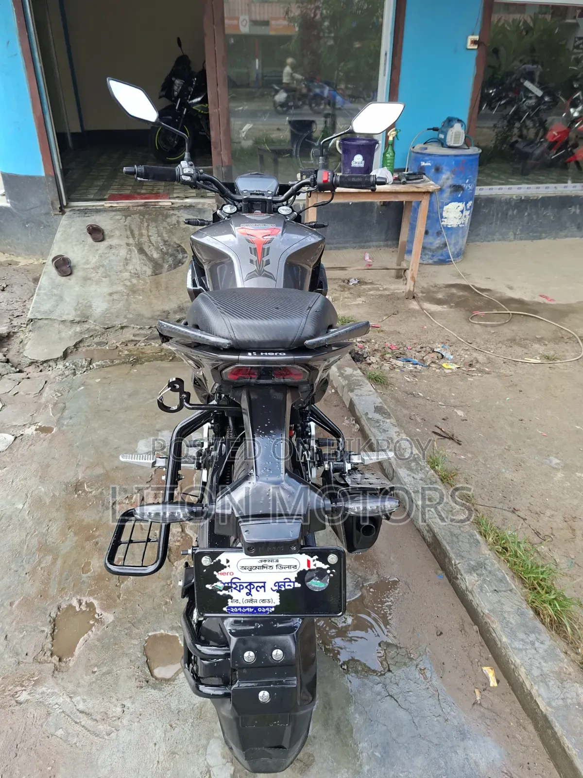 হিরো এক্সট্রিম ১২৫আর ২০২৫ ব্ল্যাক