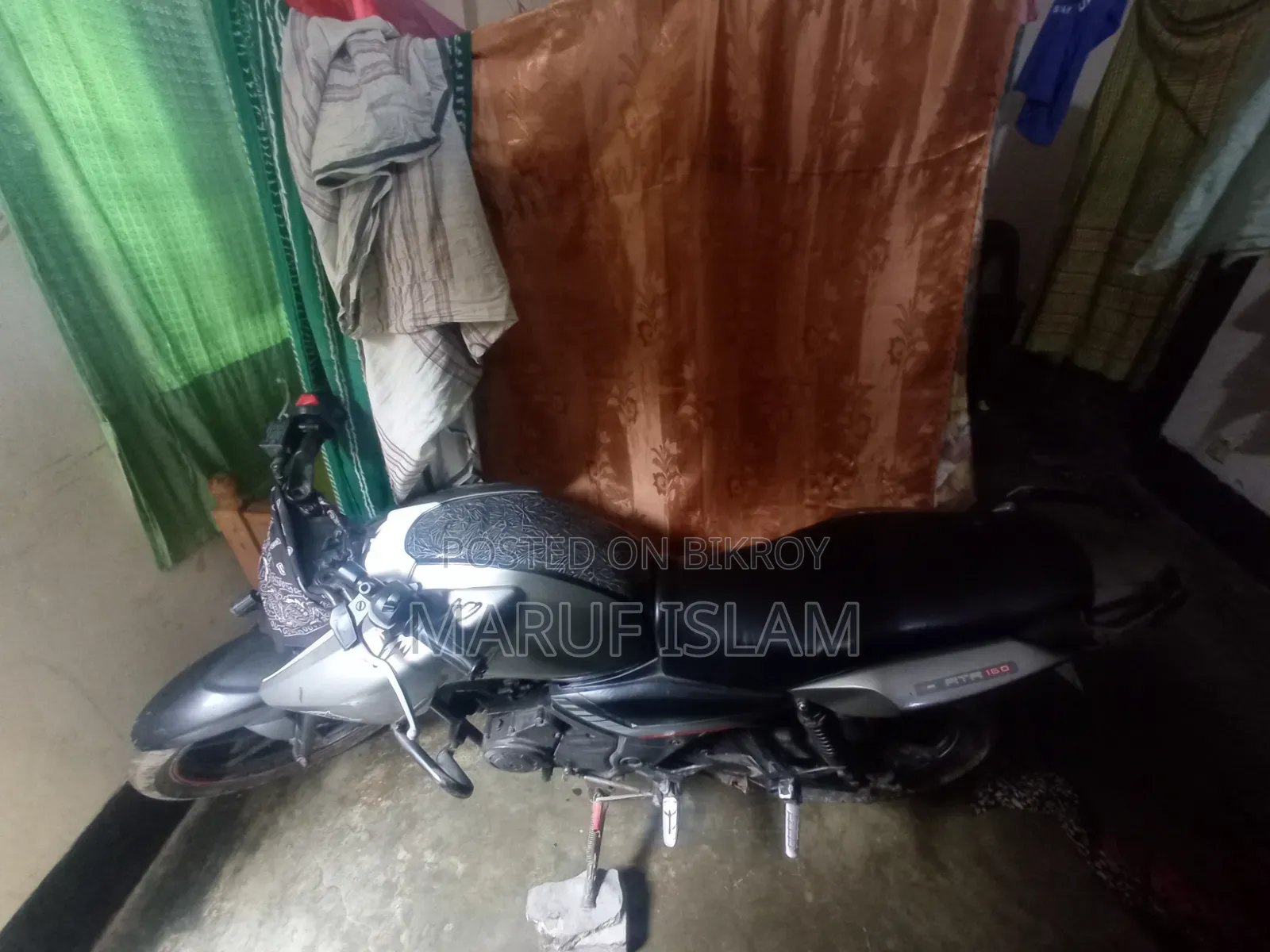 TVS Apache RTR 160 2V 2017 Silver