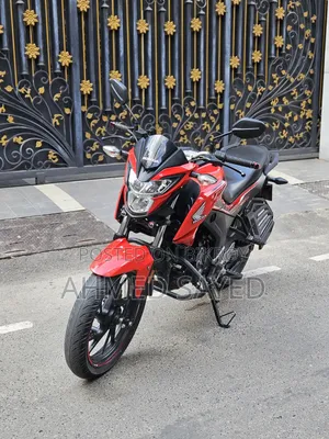 Honda Hornet 2023 Red