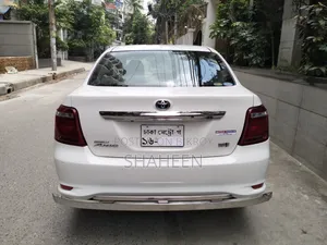 Toyota Axio 1.5 Hybrid 2WD 2018 White