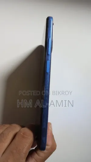 রিয়েলমি ১১ ১২৮ জিবি ব্লু