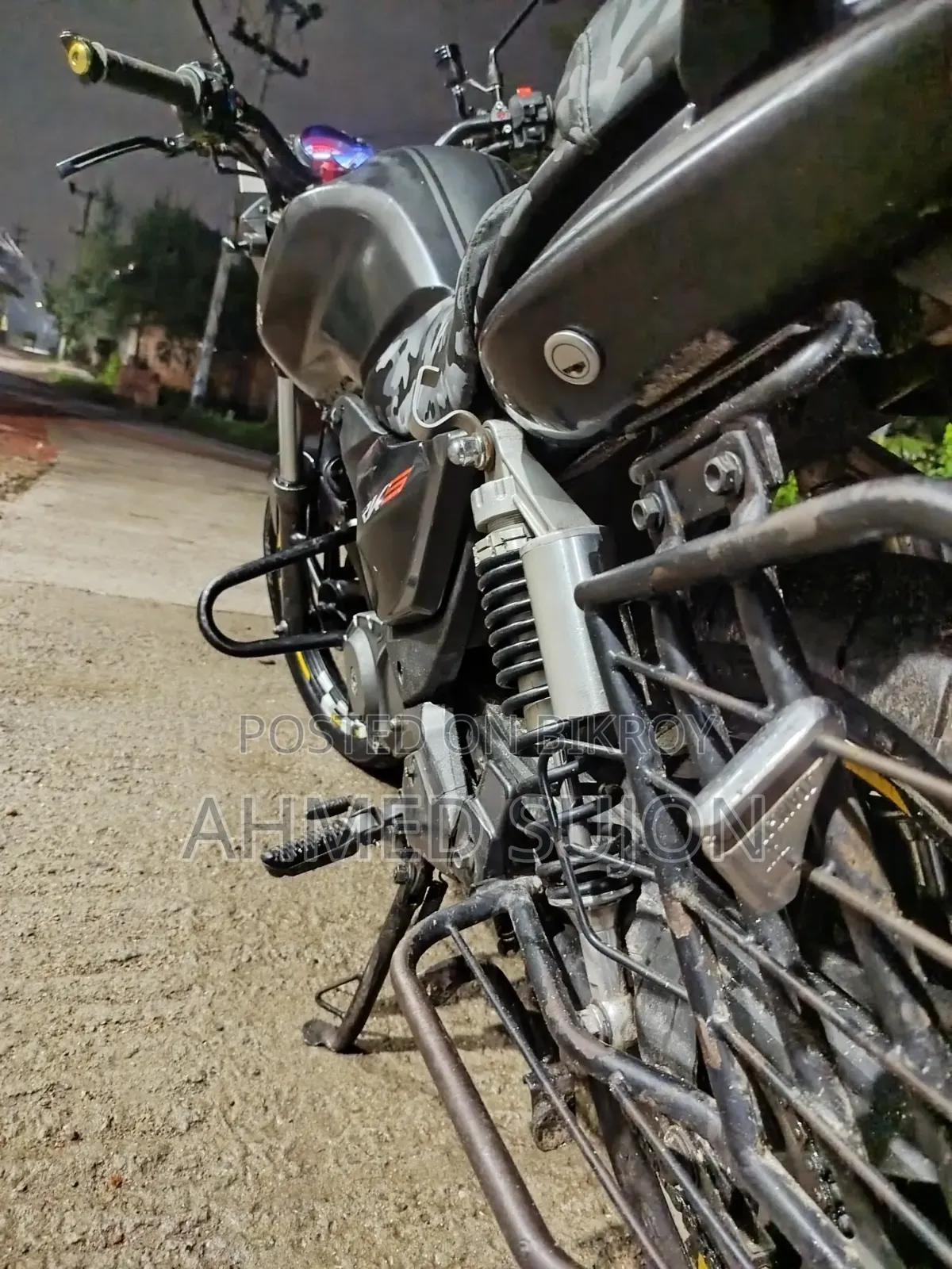 কিওয়ে আরকেএস ১২৫ ২০১৬ কালো