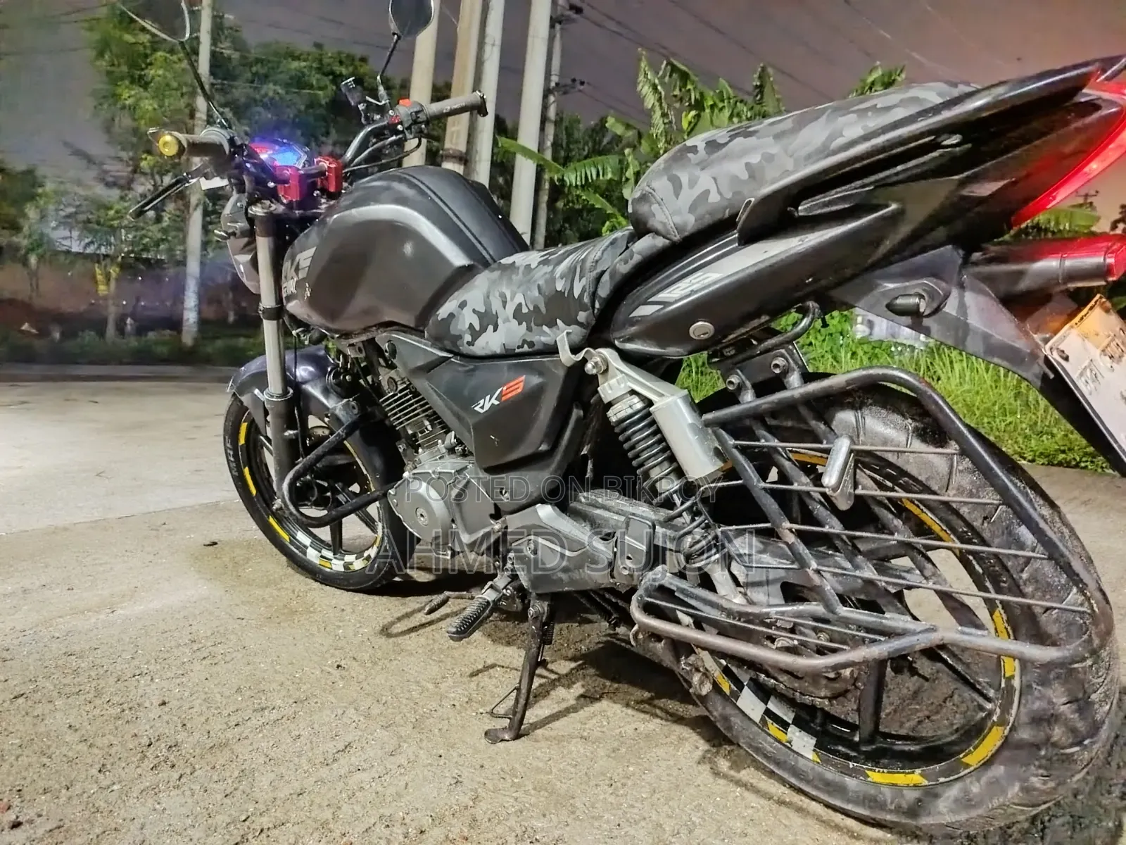 কিওয়ে আরকেএস ১২৫ ২০১৬ কালো