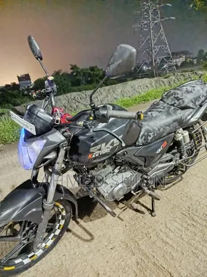 কিওয়ে আরকেএস ১২৫ ২০১৬ কালো