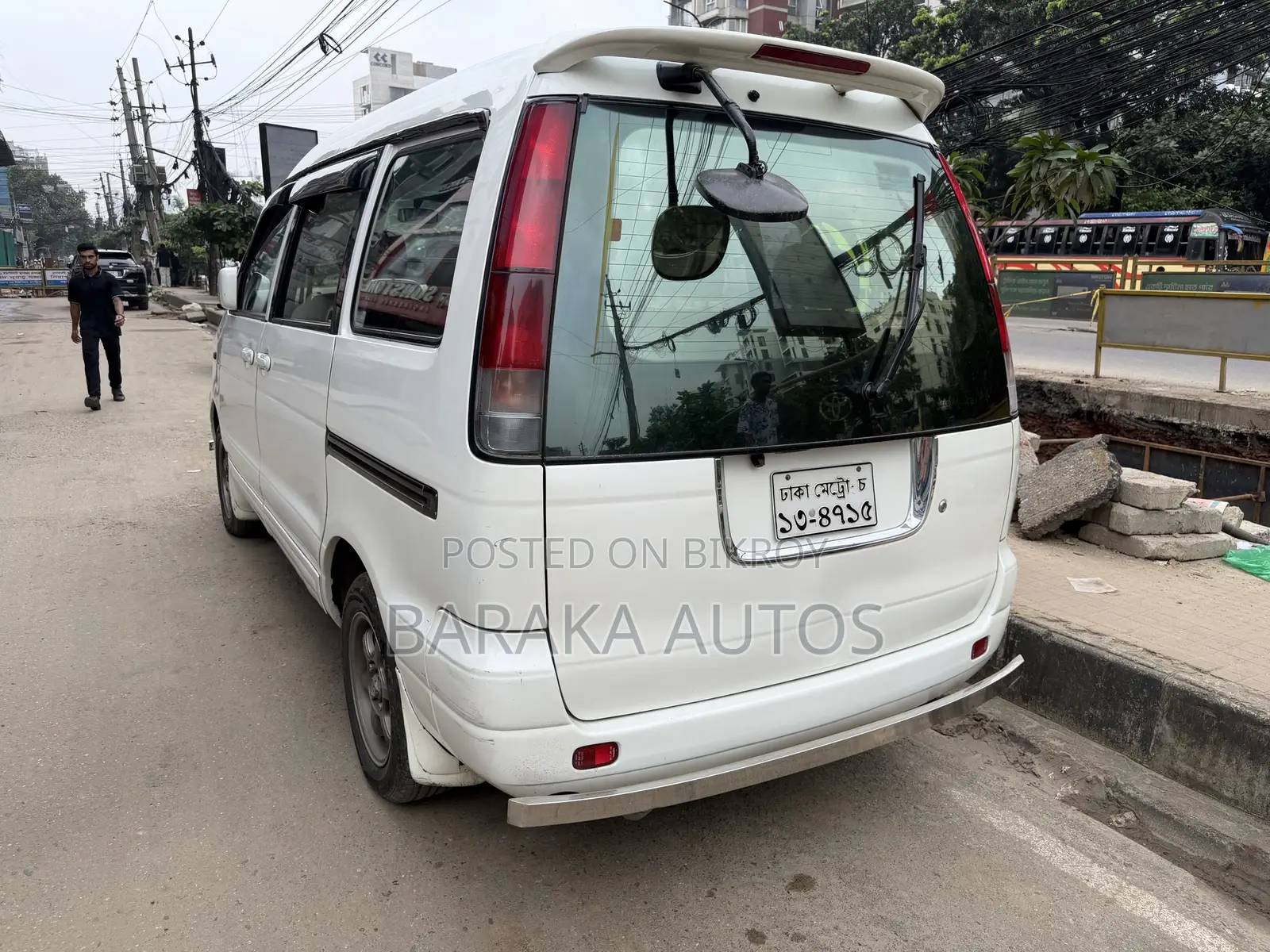 Toyota Noah 2003 Pearl