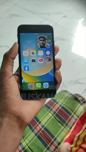 অ্যাপল আইফোন ৮ ৬৪ জিবি ব্ল্যাক
