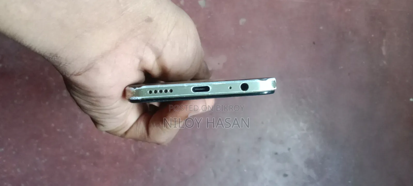 ভীভো ওয়াই ১৬ ৬৪ জিবি গোল্ড
