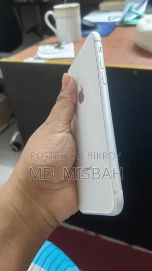 Apple iPhone XR 64 জিবি হোয়াইট