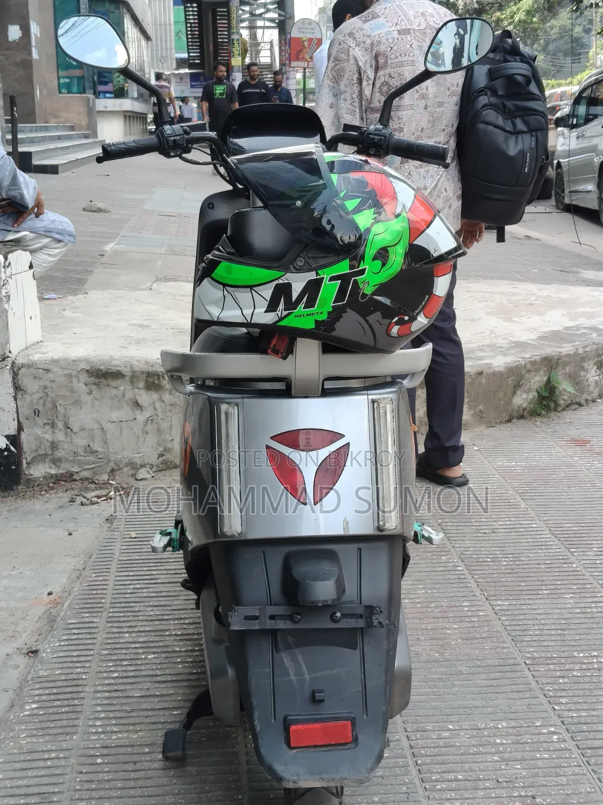 ইয়াডে ই৮এস প্রো ২০২৫ সিলভার