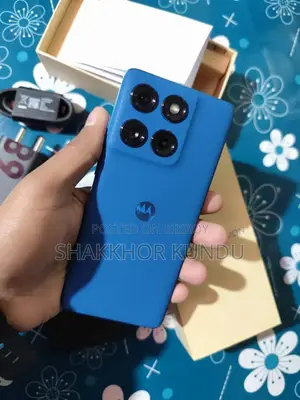 মোটররোলা এজ ৬০ ২৫৬ জিবি নীল