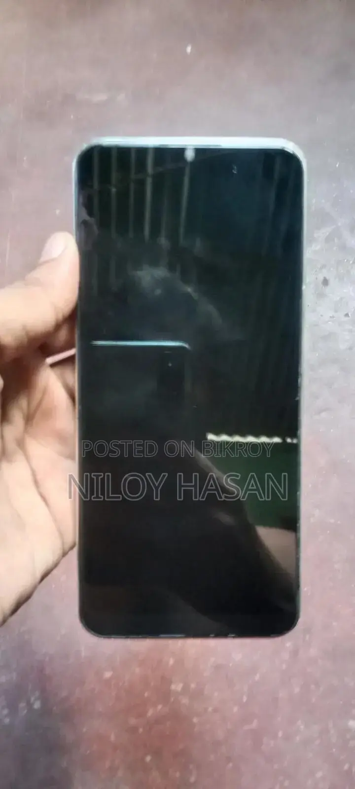 ভীভো ওয়াই ১৬ ৬৪ জিবি গোল্ড