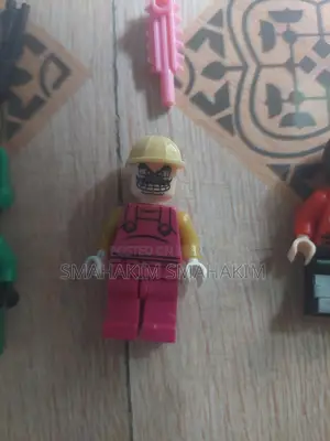 8 Pc Lego With Sword