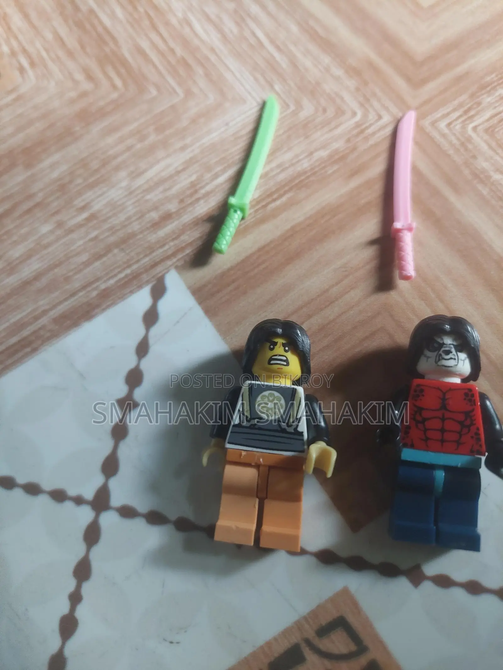 8 Pc Lego With Sword