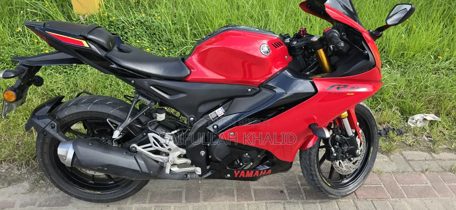 Yamaha 2022 Red