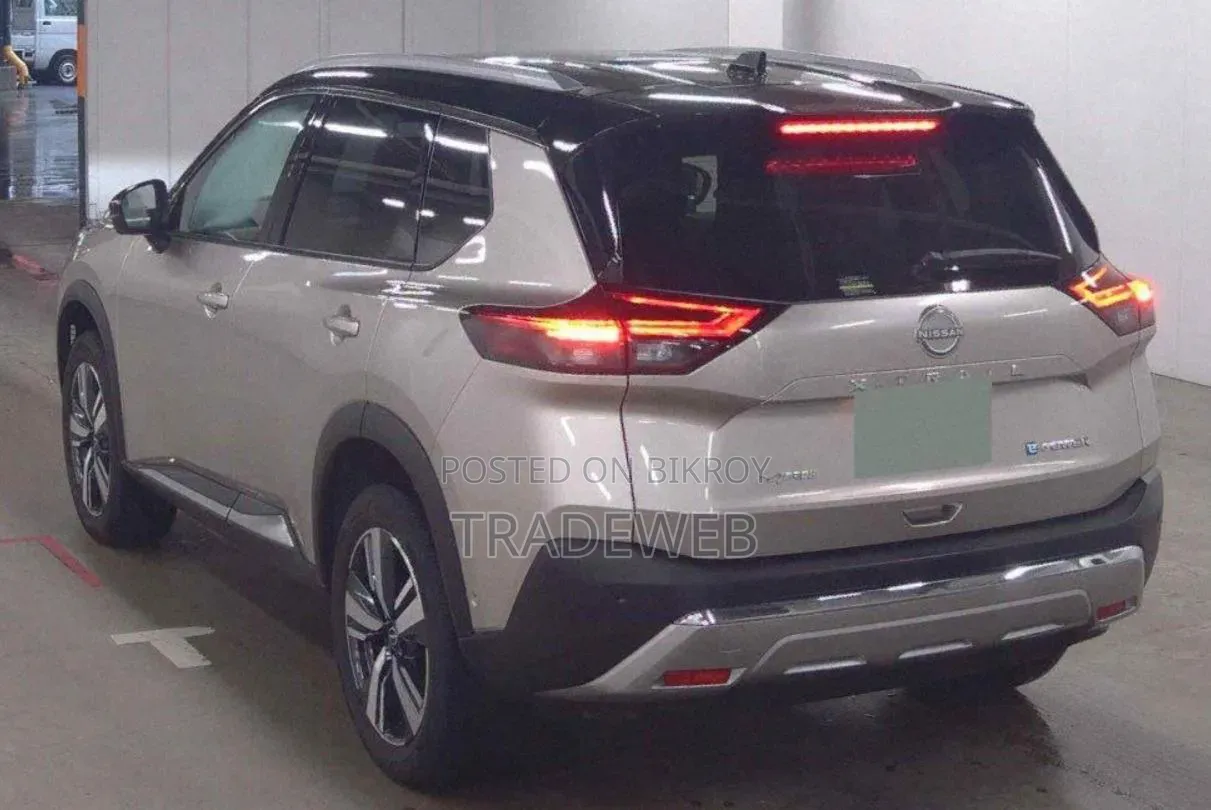 Nissan X-Trail 2024 Beige