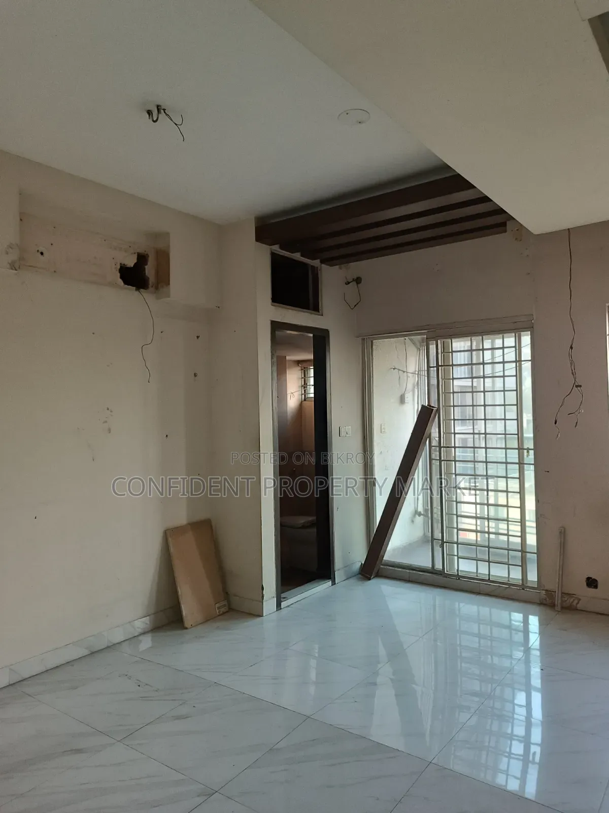 4 Bedroom Apartment in Baridhara for sale