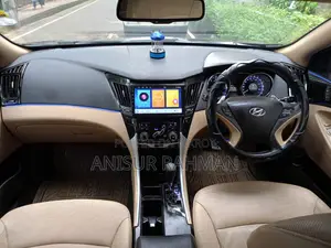 Hyundai Sonata Limited 2.0T Sedan (2.0L 4-Cylinder 6-Speed Automatic) 2012 Black