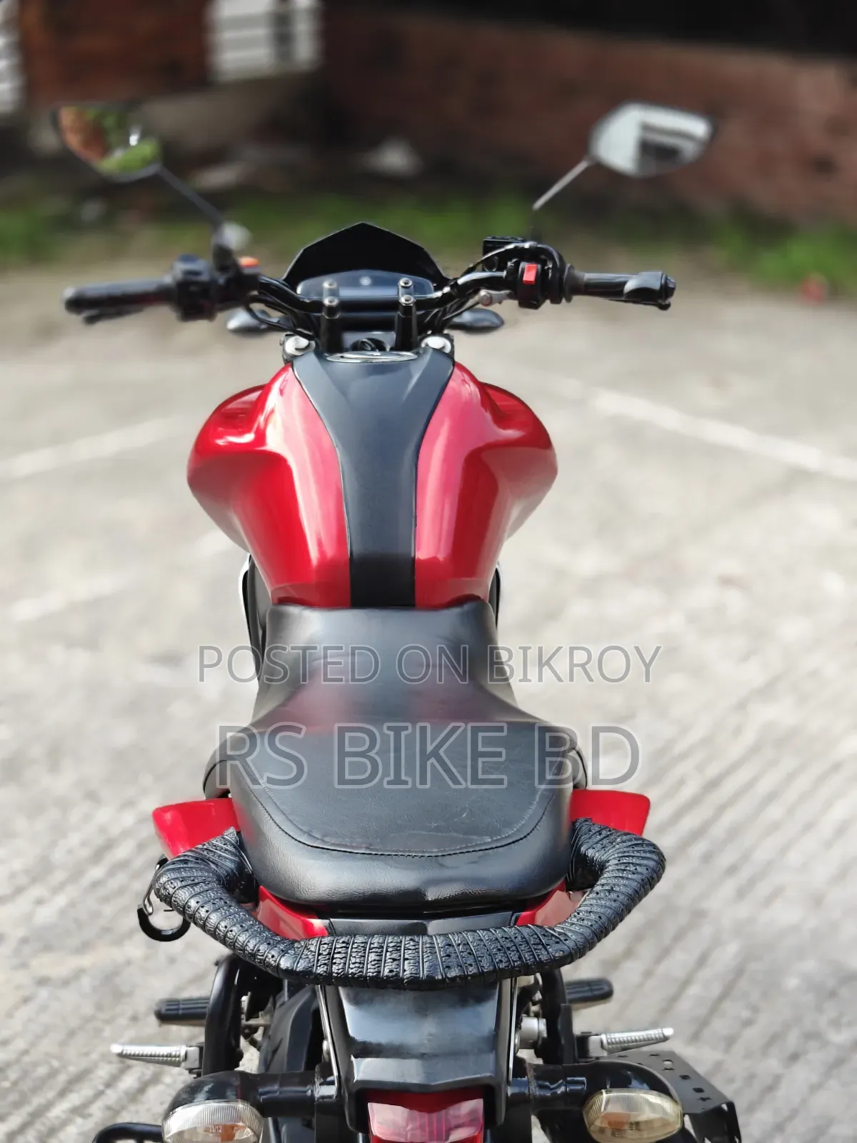 ইয়ামাহা এফজেডএস ভি৩ ২০২২ লাল