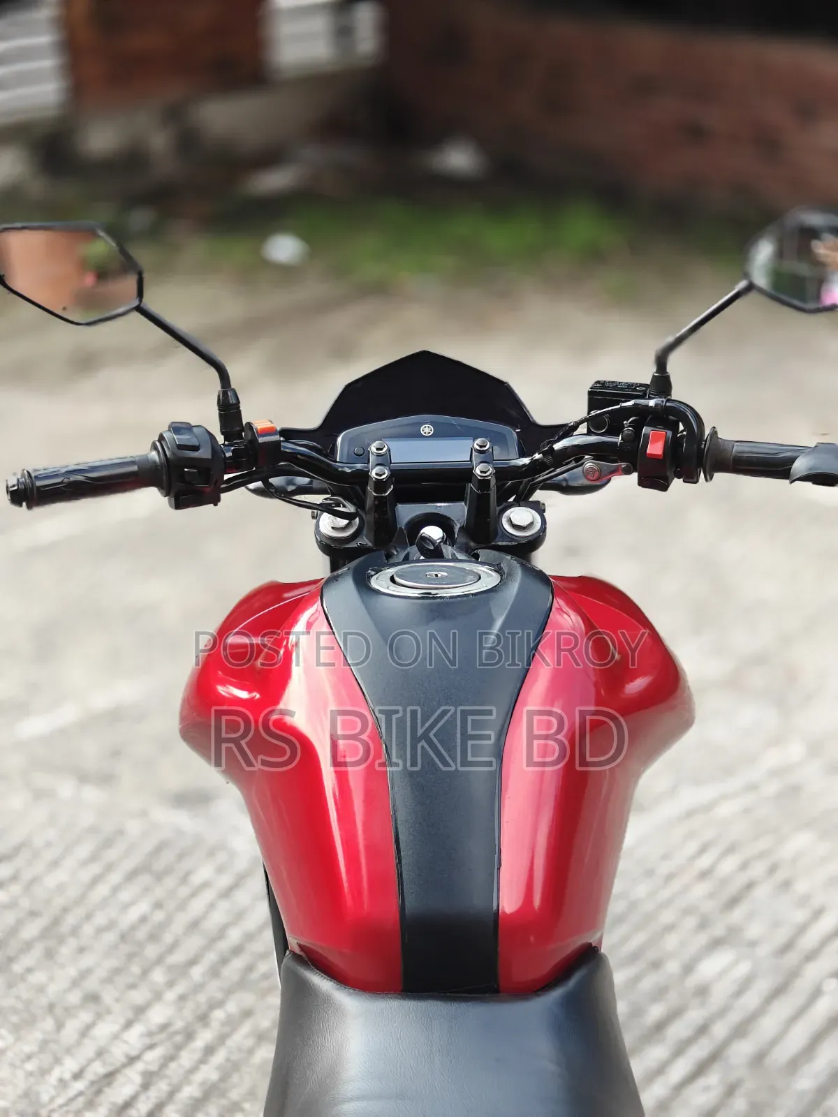 ইয়ামাহা এফজেডএস ভি৩ ২০২২ লাল