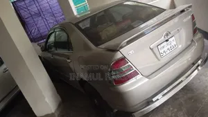 Toyota Corolla Sedan 2001 Gold