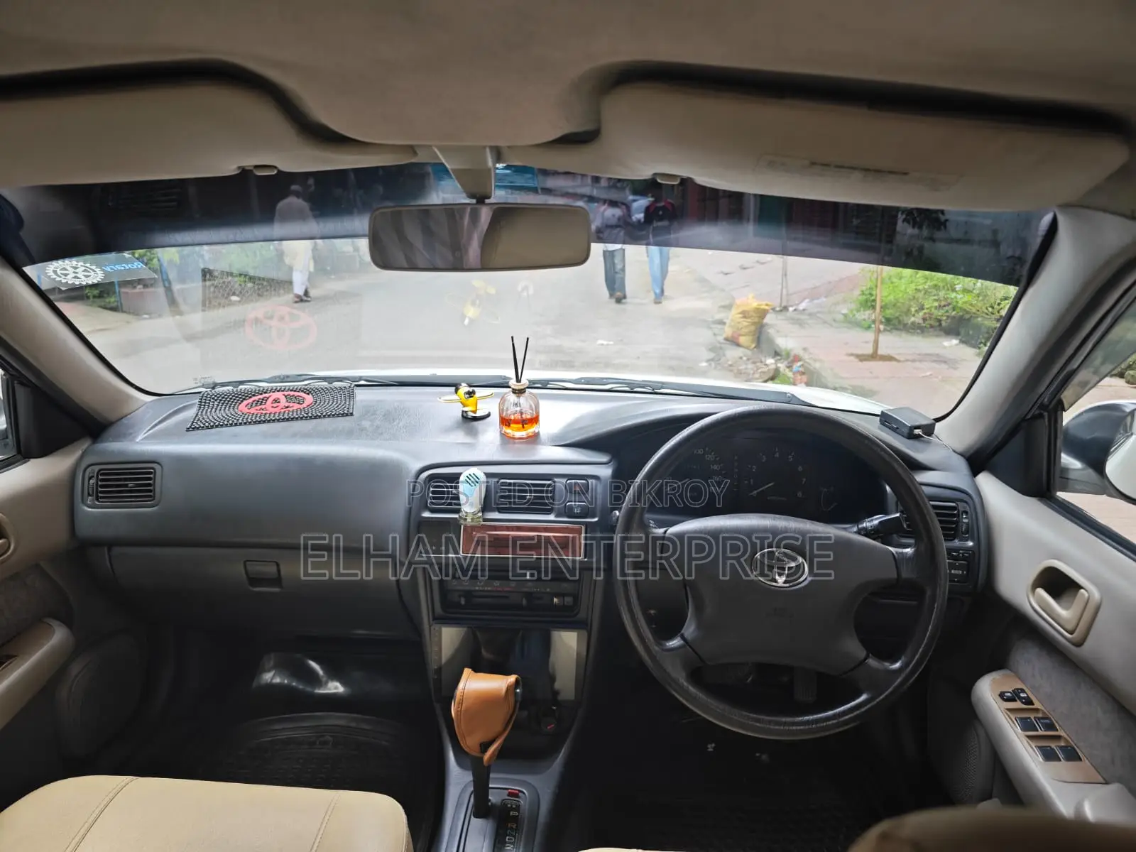 টয়োটা করোল্লা অটোমেটিক ১৯৯৭ সাদা