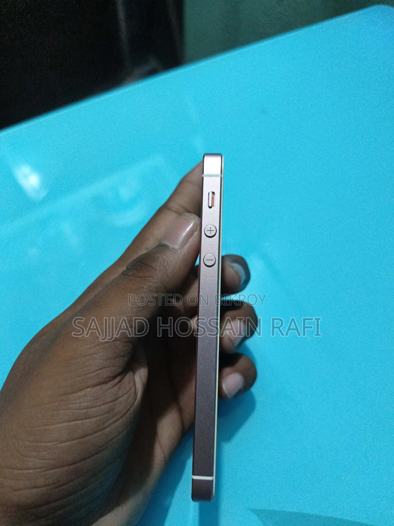 Apple iPhone SE 16 GB Rose Gold