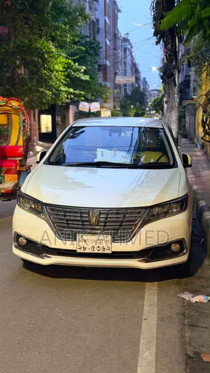 টয়োটা প্রিমিও ২০১৬ পার্ল