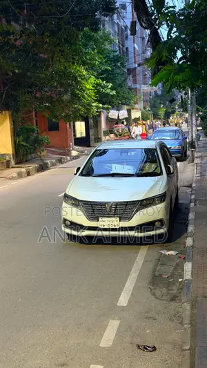 টয়োটা প্রিমিও ২০১৬ পার্ল
