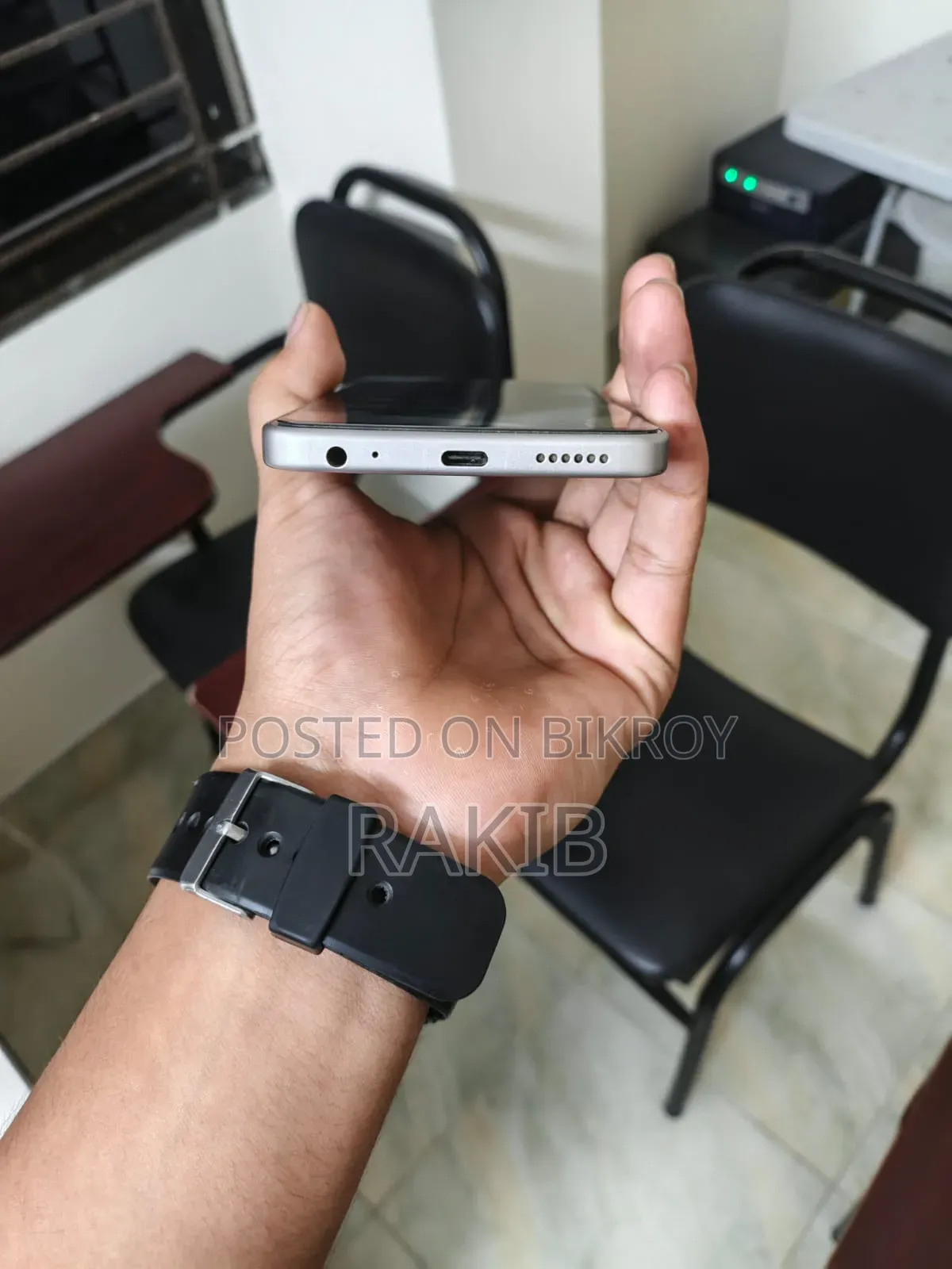 আইটেল সিটি ১০০ ১২৮ জিবি গোল্ড