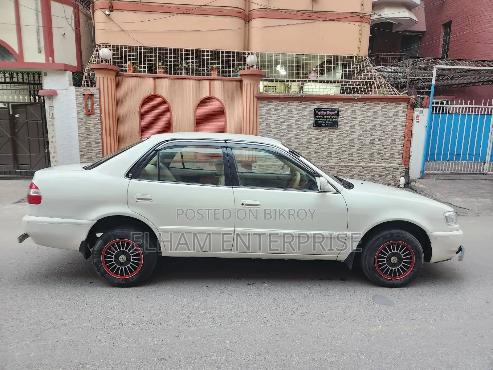 Toyota Corolla Automatic 1997 White