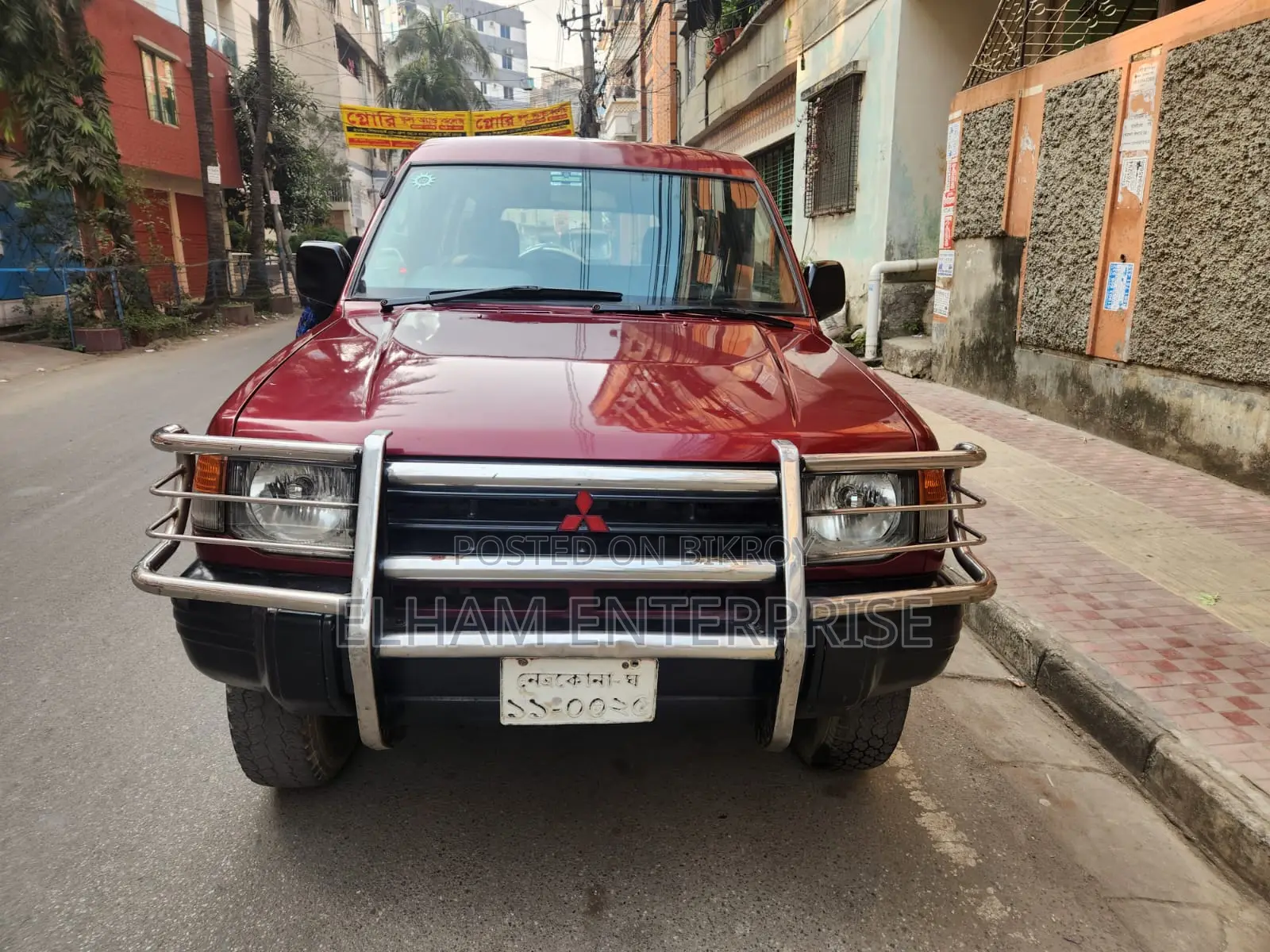 মিতসুবিশি পাজেরো ২০০৯ লাল