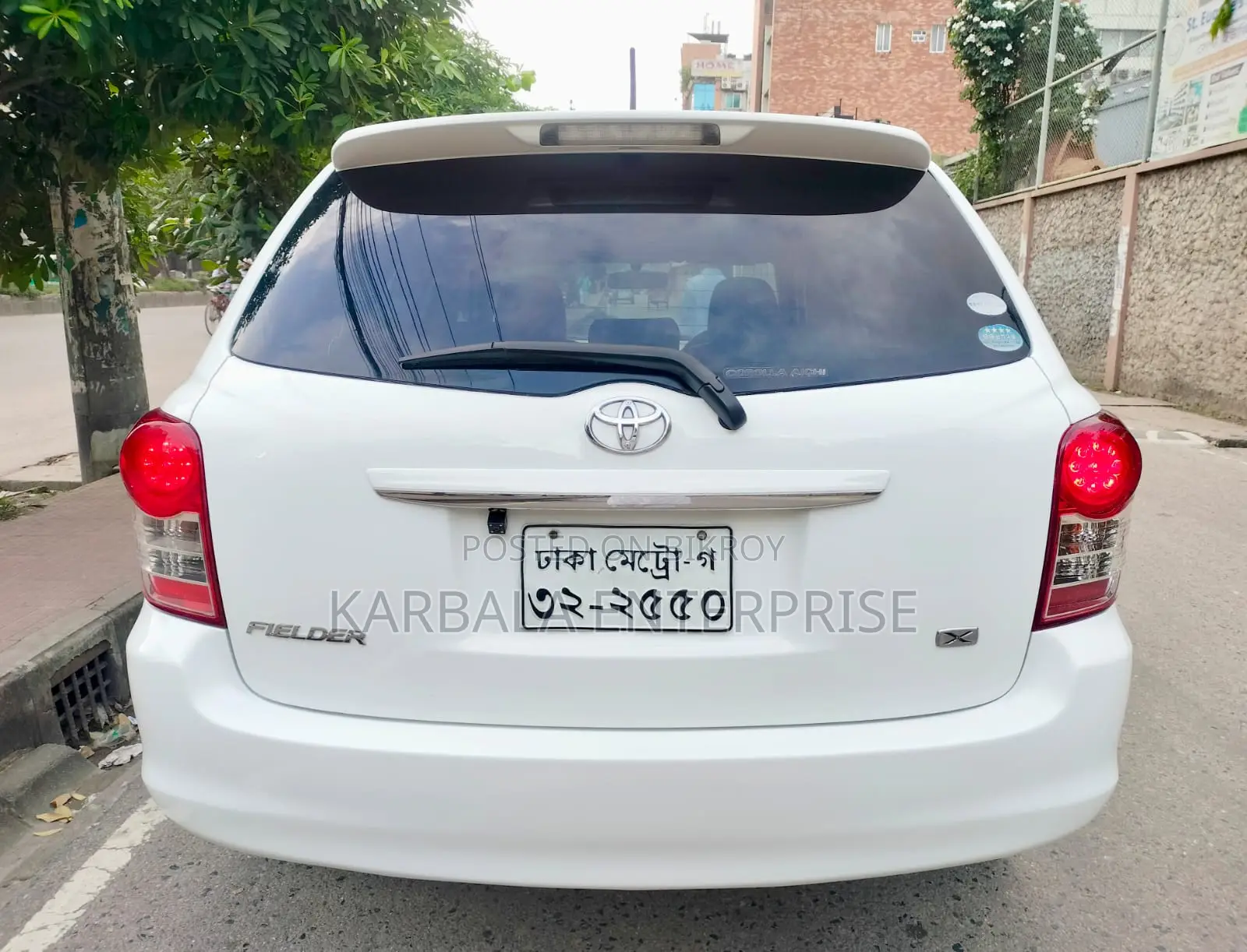 Toyota Corolla Fielder 1.5 Petrol Front-Wheel Drive 2011 White
