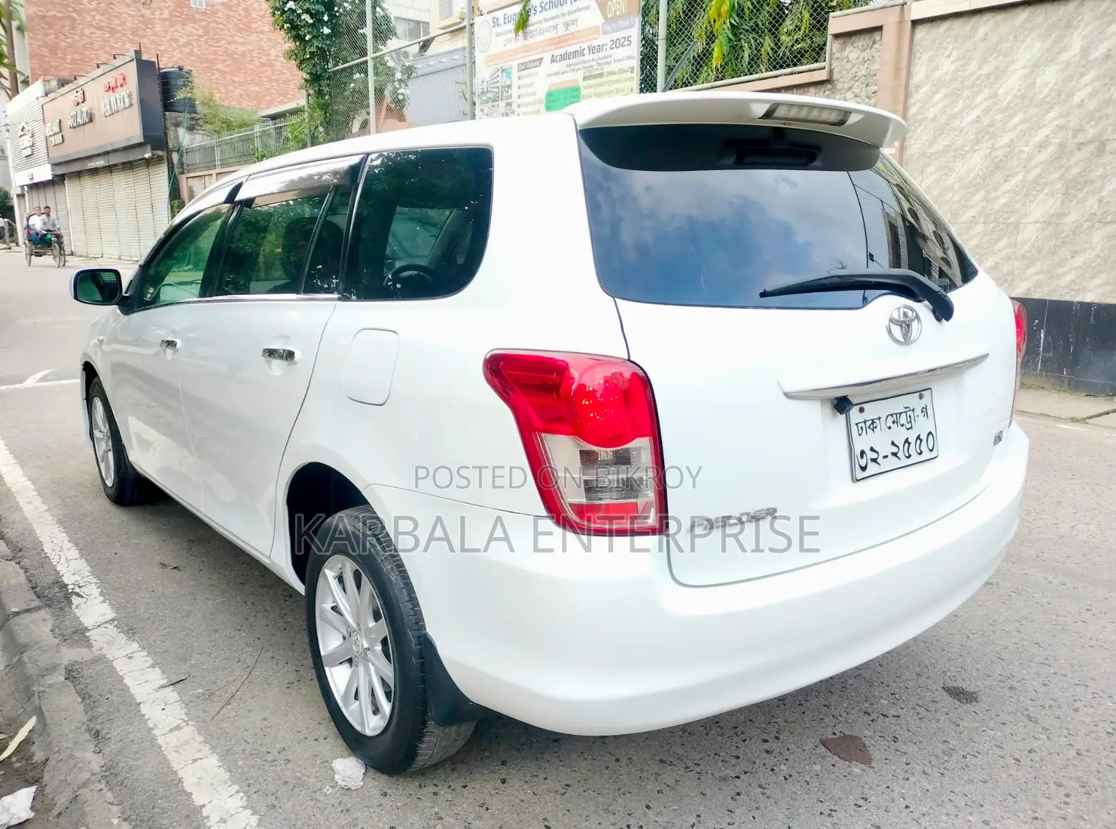 Toyota Corolla Fielder 1.5 Petrol Front-Wheel Drive 2011 White