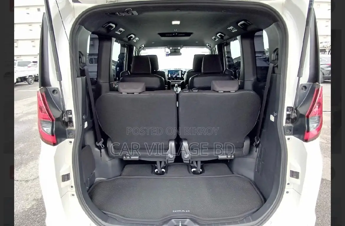 Toyota Noah 2022 Pearl