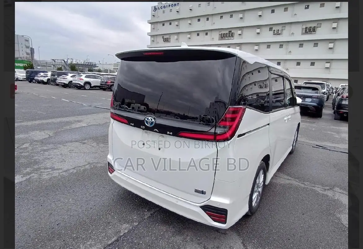 Toyota Noah 2022 Pearl