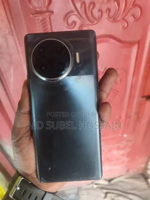 টেকনো স্পার্ক ২০ প্রো প্লাস ২৫৬ জিবি ব্ল্যাক