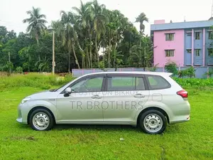 New Toyota Corolla Fielder 1.5 Hybrid FWD 2018 Silver